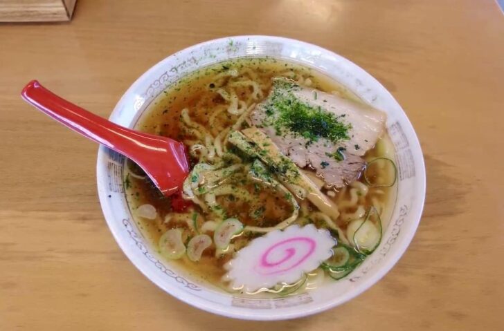 龍上海の赤湯ラーメン