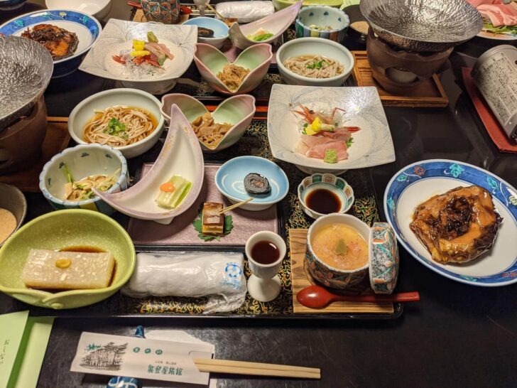 能登屋旅館の夕食